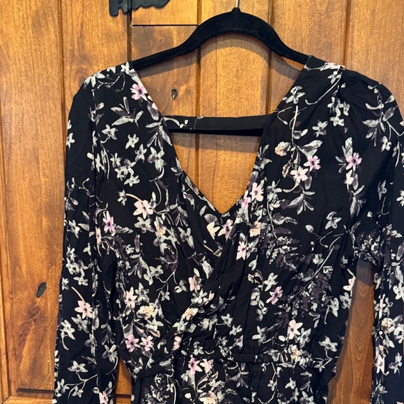 Express Black Floral Long Sleeve Blouse - Picture 6 of 8